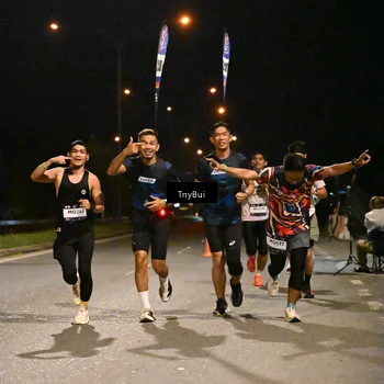Runner Photo 7720553