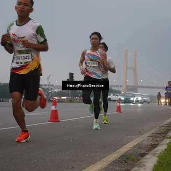 Runner Photo 7720555