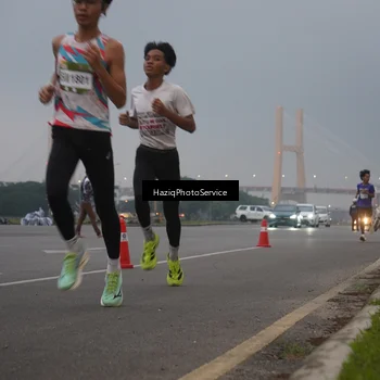 Runner Photo 7720563