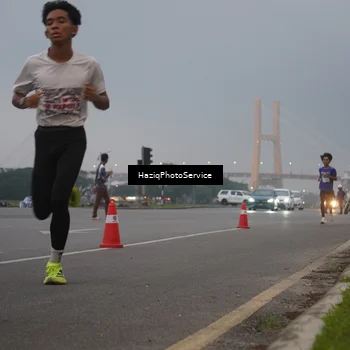 Runner Photo 7720564
