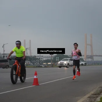 Runner Photo 7720583