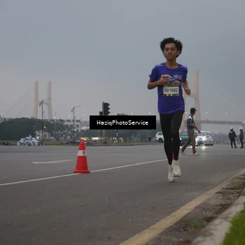Runner Photo 7720585