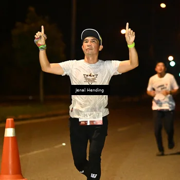 Runner Photo 7720594