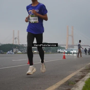 Runner Photo 7720610