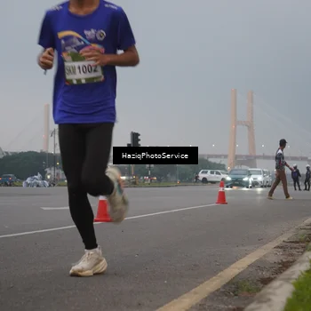 Runner Photo 7720619