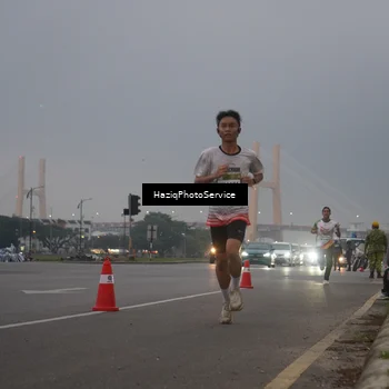 Runner Photo 7720628