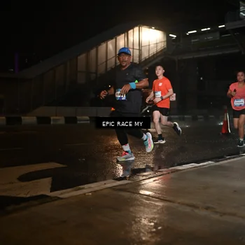 Runner Photo 7720635