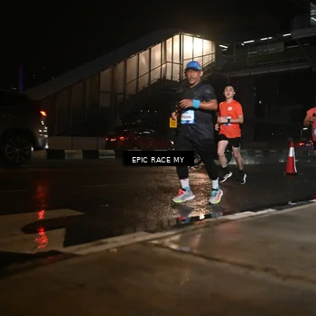 Runner Photo 7720638