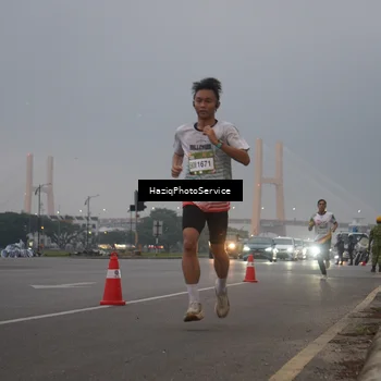 Runner Photo 7720640