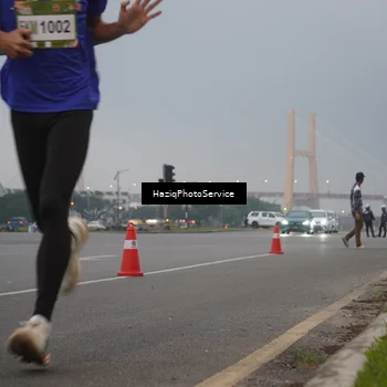 Runner Photo 7720646