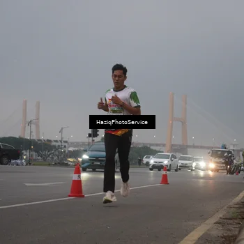Runner Photo 7720671