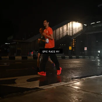 Runner Photo 7720673