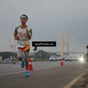 Runner Photo 7720706