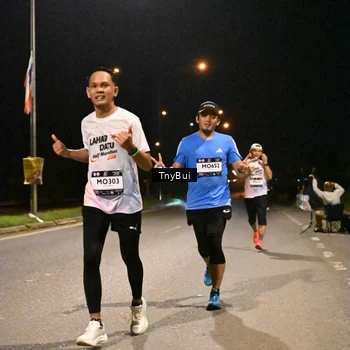 Runner Photo 7720720