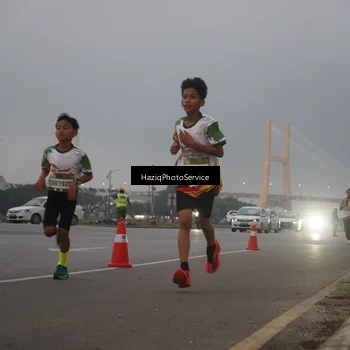 Runner Photo 7720732