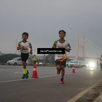 Runner Photo 7720733