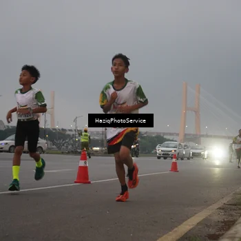 Runner Photo 7720744