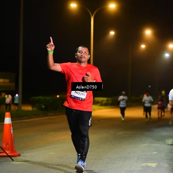 Runner Photo 7720757