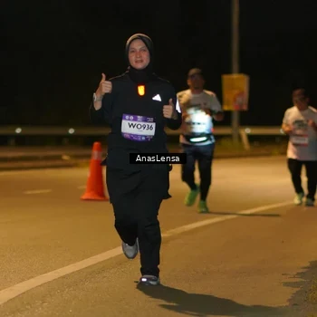 Runner Photo 7720770