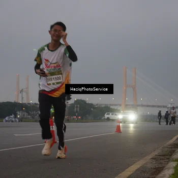 Runner Photo 7720835