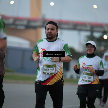 Runner Photo 7720853