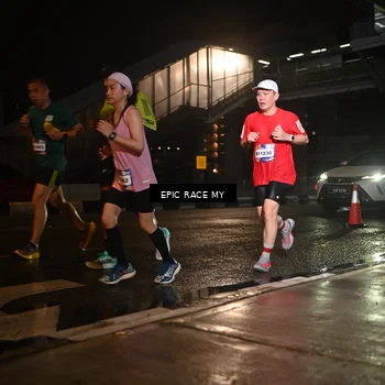 Runner Photo 7720875