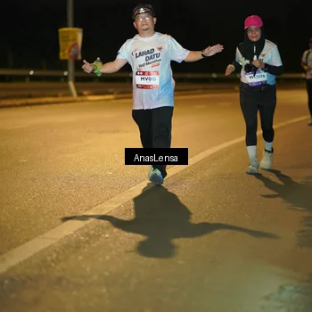 Runner Photo 7720901