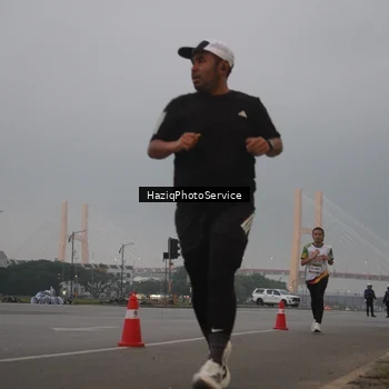 Runner Photo 7720904