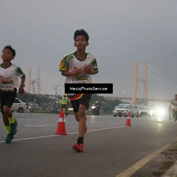 Runner Photo 7720914