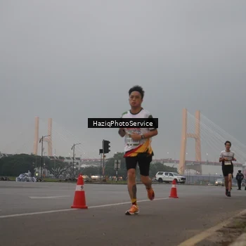 Runner Photo 7720951