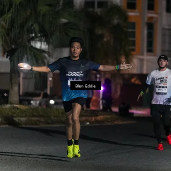 Runner Photo 7720974