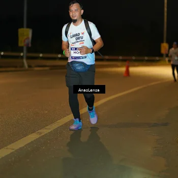 Runner Photo 7720978