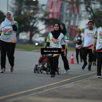Runner Photo 7720997