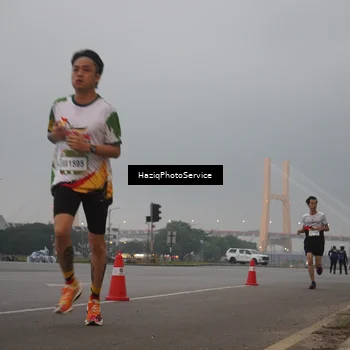 Runner Photo 7721000