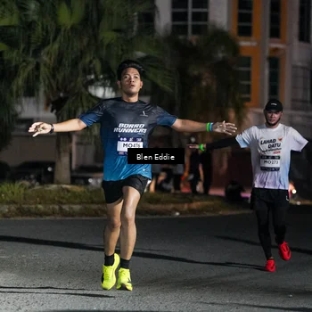 Runner Photo 7721003