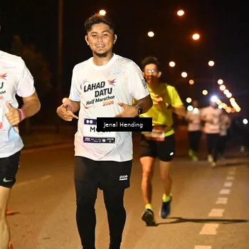 Runner Photo 7721025