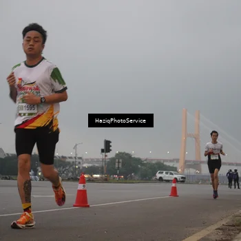 Runner Photo 7721027