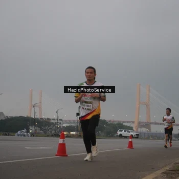 Runner Photo 7721030