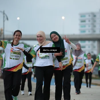 Runner Photo 7721031