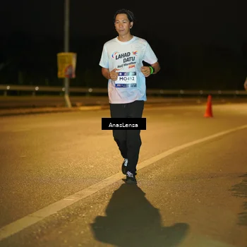 Runner Photo 7721053
