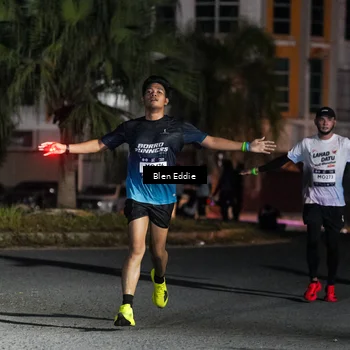 Runner Photo 7721054