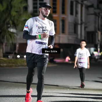 Runner Photo 7721071
