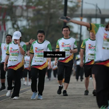 Runner Photo 7721078