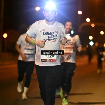 Runner Photo 7721085