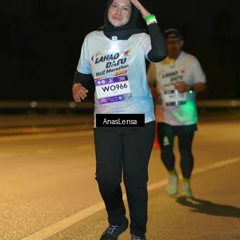 Runner Photo 7721093