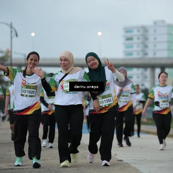 Runner Photo 7721107
