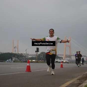 Runner Photo 7721124