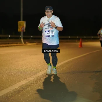 Runner Photo 7721129