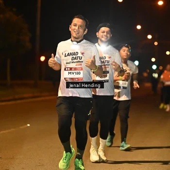 Runner Photo 7721131