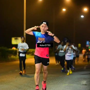 Runner Photo 7721135